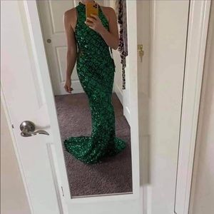 NWT, SZ 4, Mac Duggal